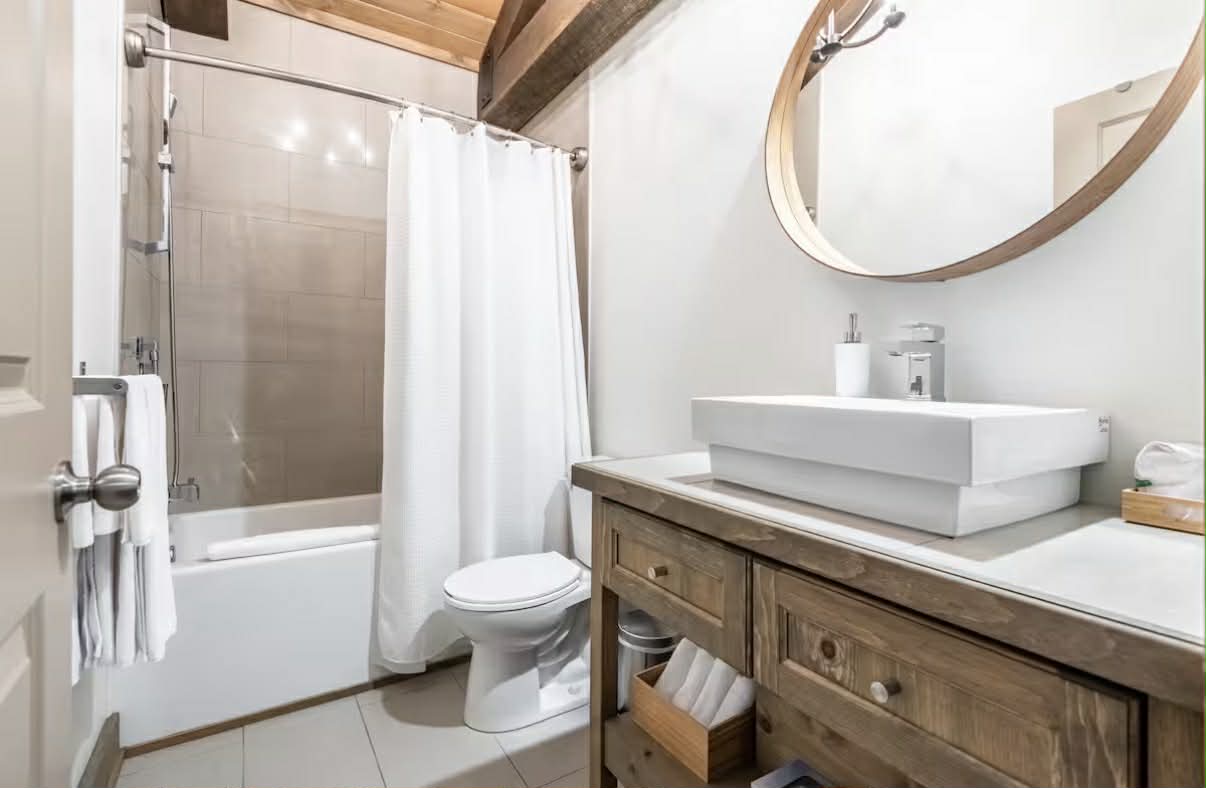 Chalet 1 Deluxe King